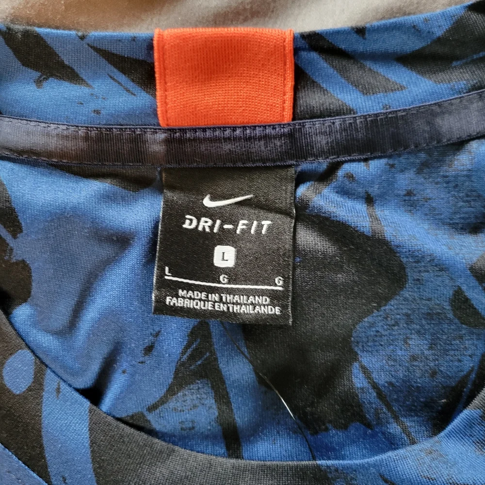 Nike men's UVA Dri-Fit LS training top - Picture 4 of 6